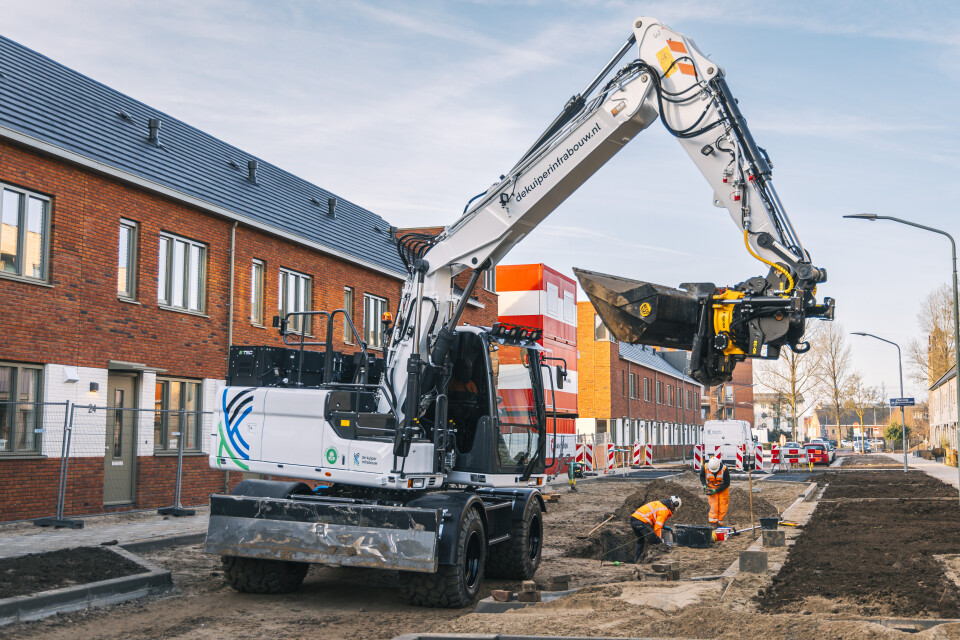 De Kuiper Imfrabouw kraan werk Dordecht Charlotte de Bourbonstraat