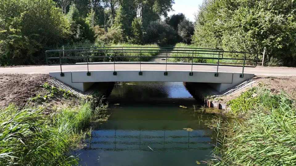 De Kuiper Infrabouw eindresultaat duurzame brug de elleboog gemeente Altena in Rijswijk