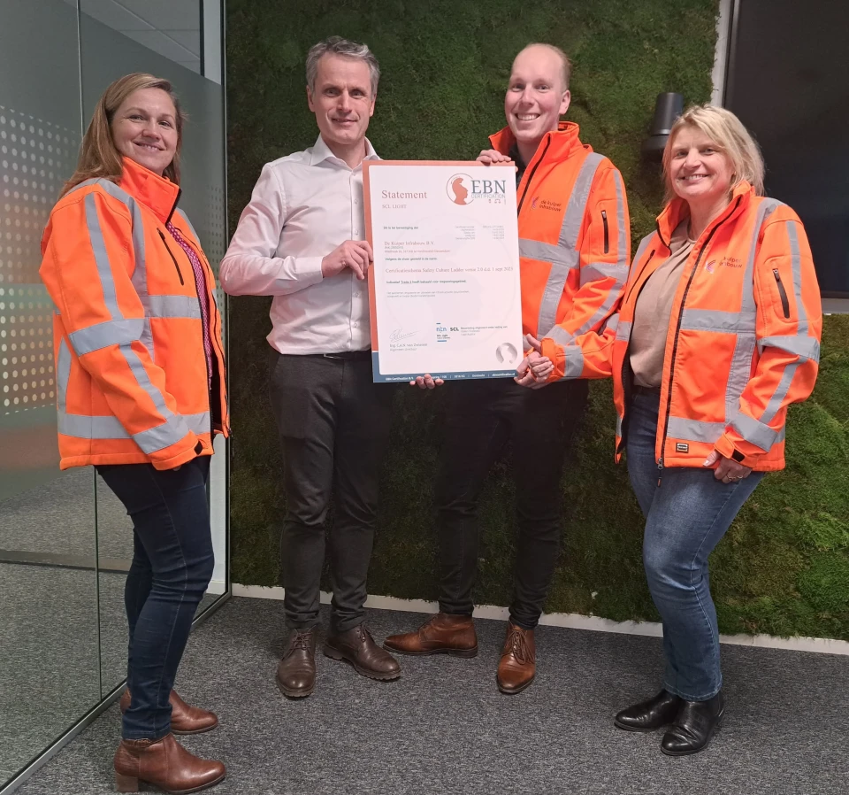 De Kuiper Infrabouw ontvangt-certificaat-SCL-trede-3-