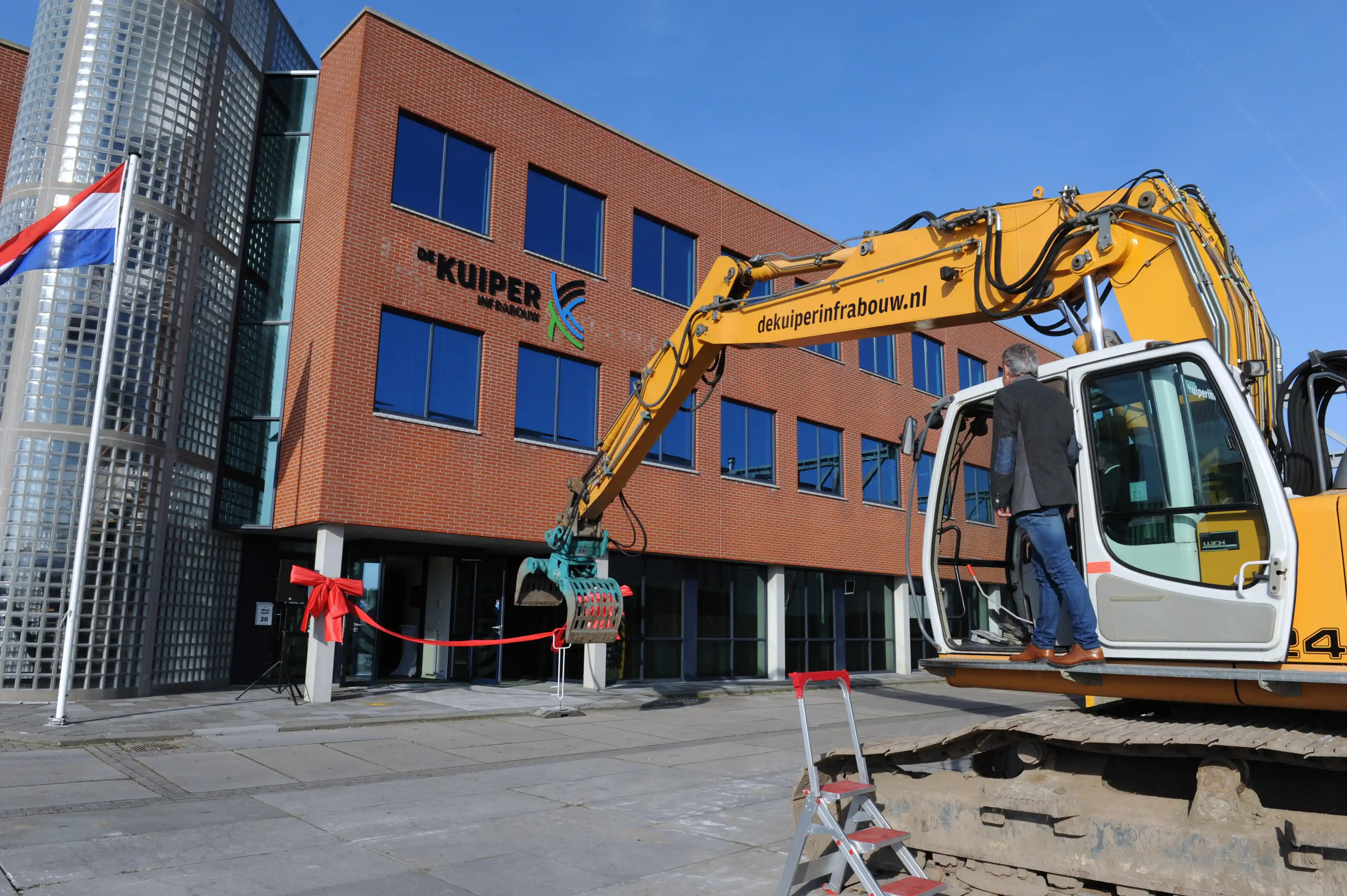 De Kuiper Infrabouw opent pand Wiedhaak 20 Hardinxveld-Giessendam 2017