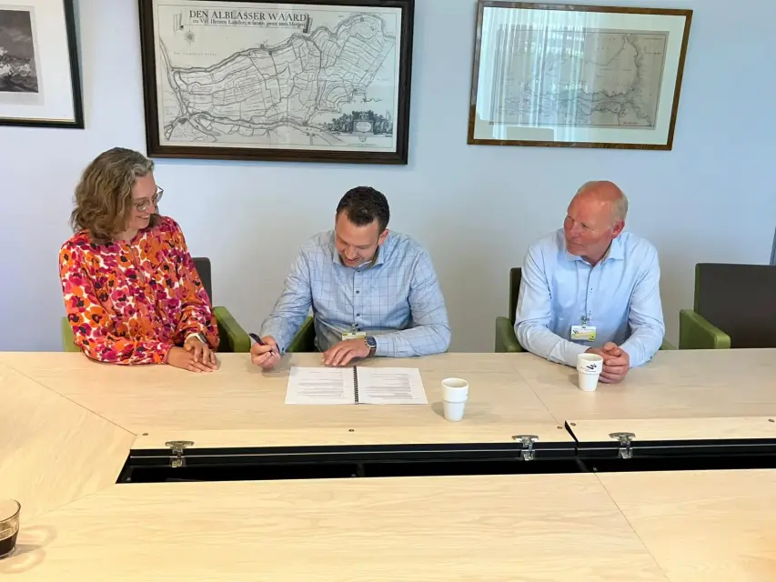 DKIB Ondertekening basisovereenkomst gemaal Laag Blokland min