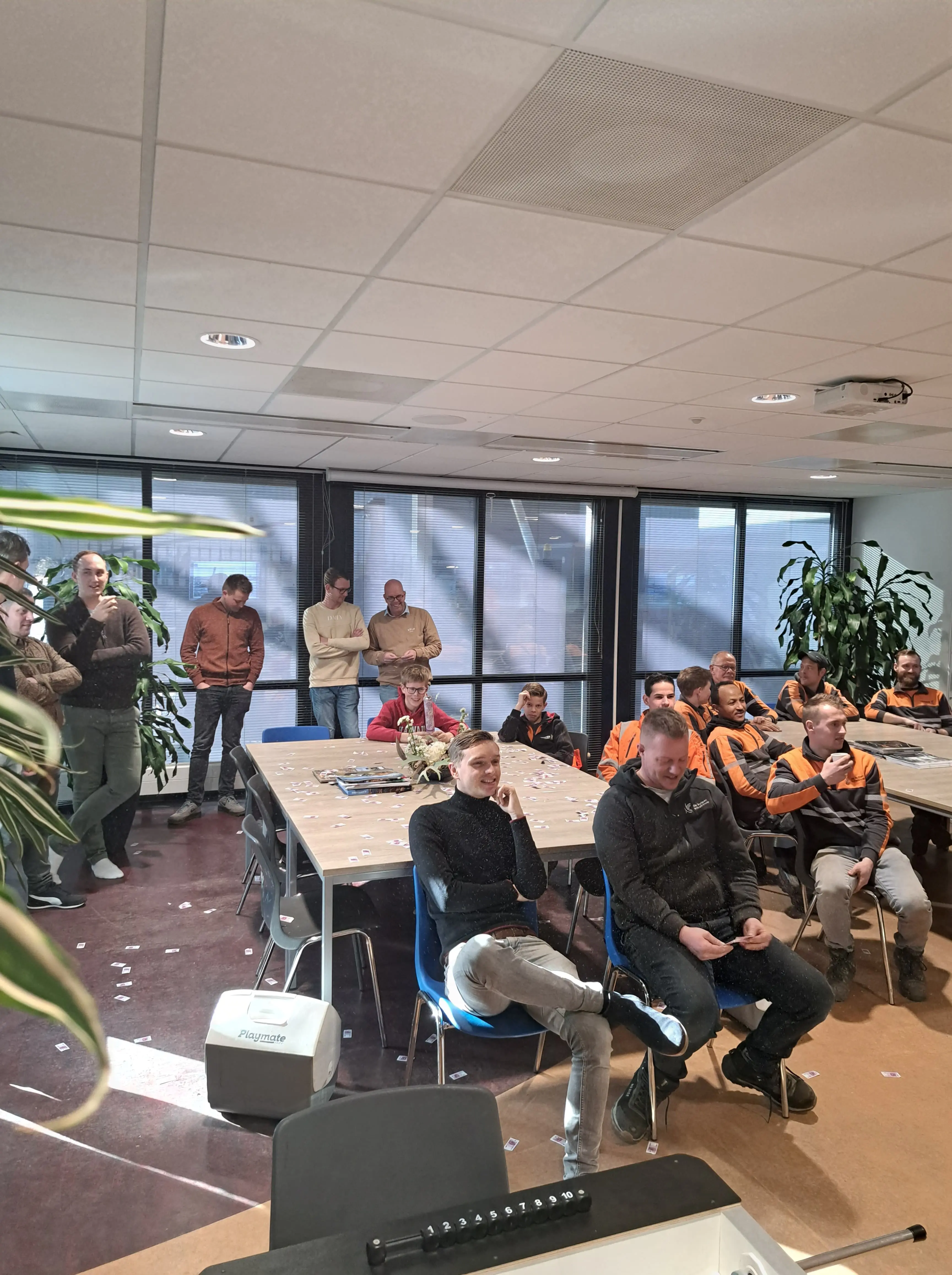Lancering website DKIB confetti min