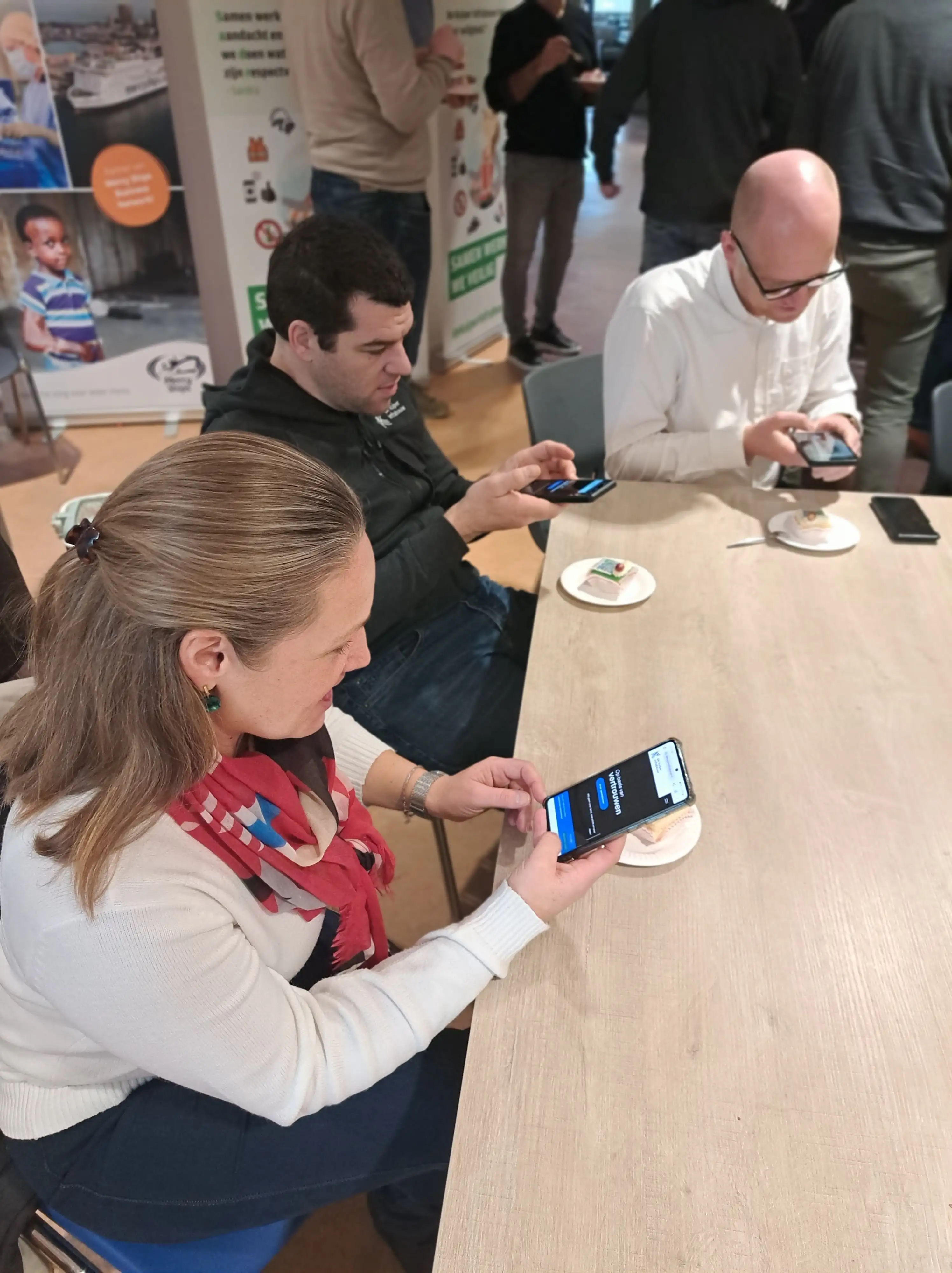 Lancering website DKIB gebak met qr code min